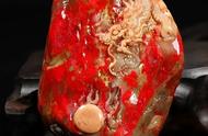 江西萍乡的王女士，意外捡到一块价值810万的670年前鸡血石