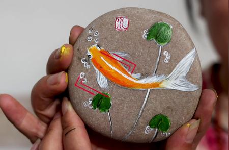岚山风物石头画：吴智玲的山东手造艺术