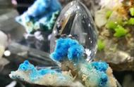 玛瑙原石与晶体矿石的鉴别方法：蓝玛瑙与紫水晶的区别