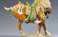 探秘唐三彩中的马形象，了解其中的文化内涵