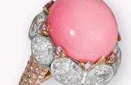 揭秘海螺珍珠：闪烁丝绢光泽的有机宝石