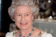 英国女王为何对海蓝宝石情有独钟？