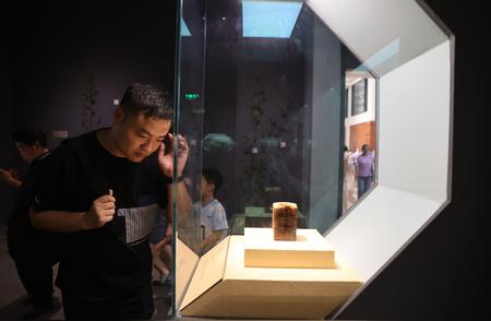 北京重新展示中国古代玉器专题展览
