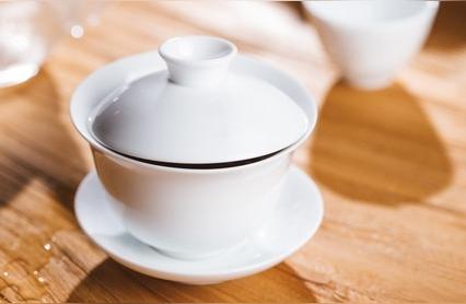 盖碗泡茶为何成为茶老板的首选？