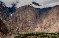 揭秘新疆昆仑山玉矿：海拔6500米的真实经历