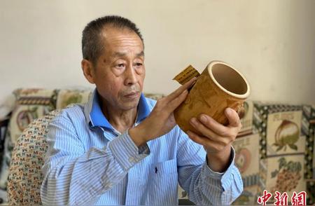 河北三河的竹雕大师：一生献给青竹的匠心