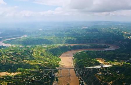 河边的家园：平定紫砂的回归之旅