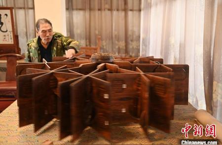 甘肃天水木雕大师：56年木艺生涯的伏羲卦象立体展示