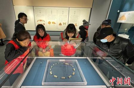 山西太原展出83件珍贵金银玉器，江南繁荣一览无遗