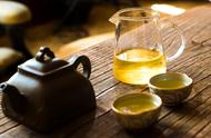 秋冬季节，红茶还是绿茶？这里有你需要的建议