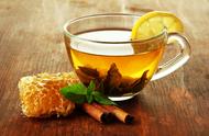 三万人研究揭示：每天喝绿茶可降低胃癌风险