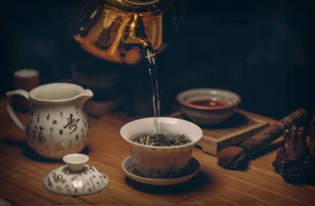 探索黄茶：历史渊源与品种分类